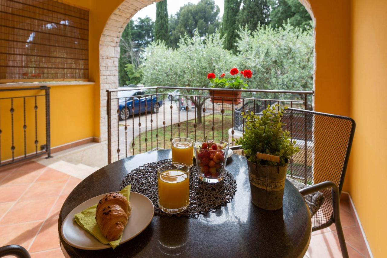 Studio Apartments Pinia-Marina ポレッチ エクステリア 写真