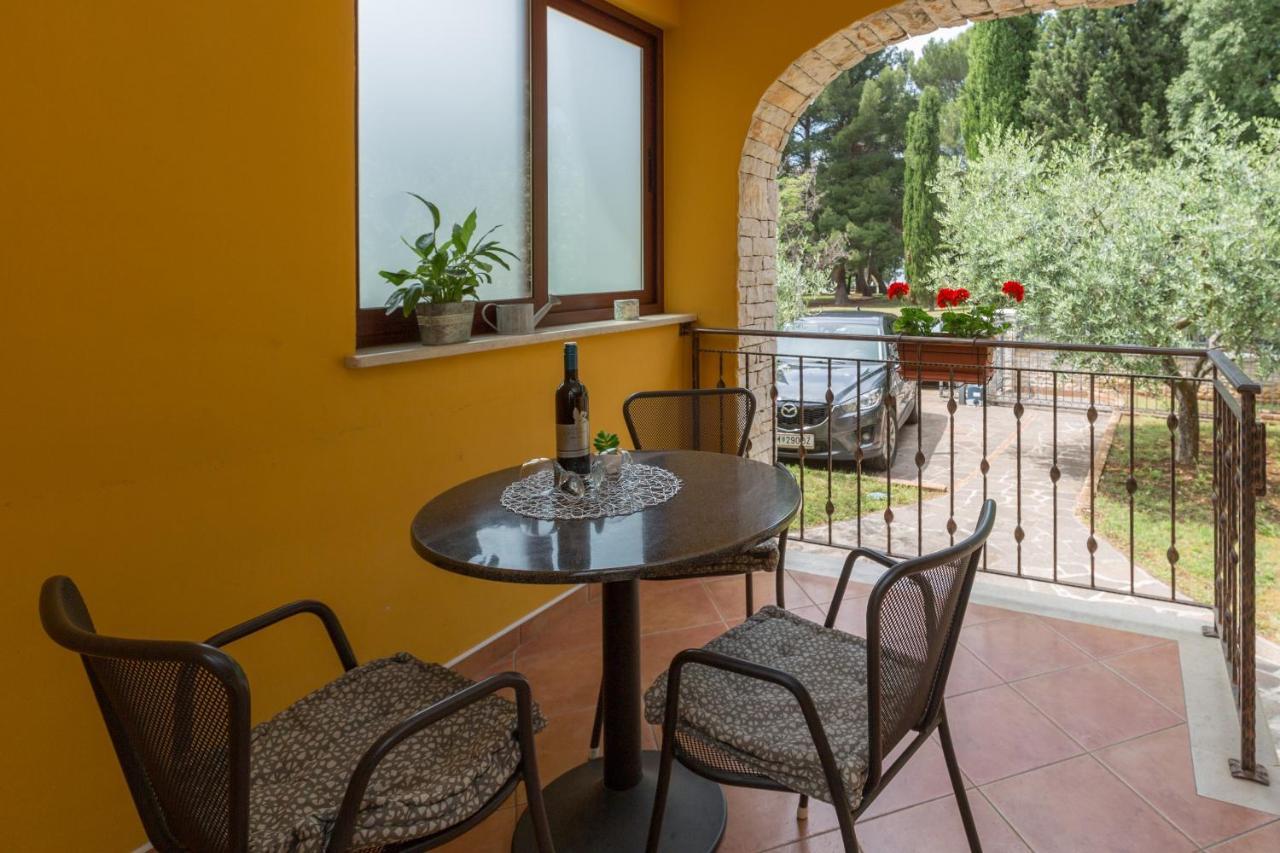Studio Apartments Pinia-Marina ポレッチ エクステリア 写真