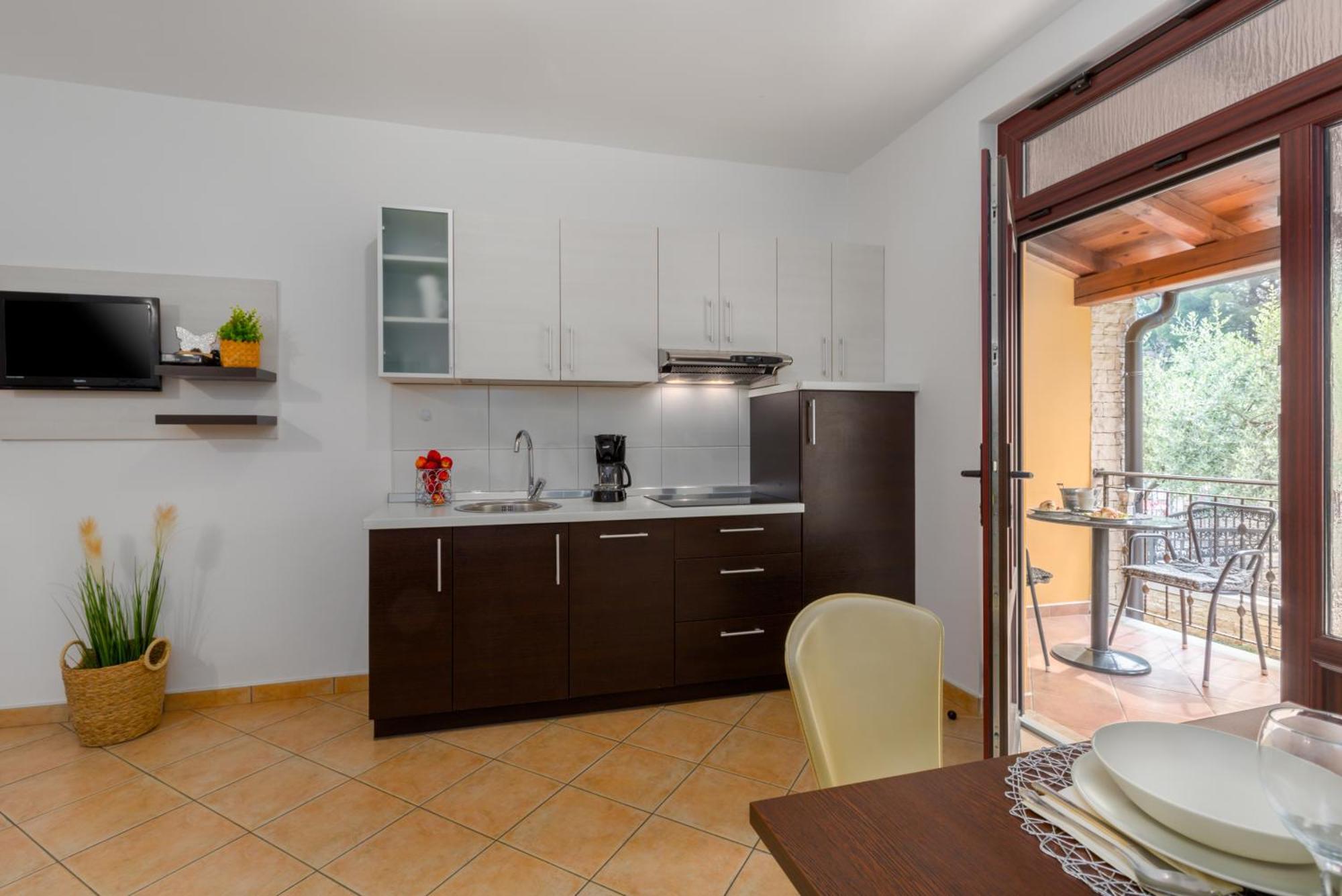 Studio Apartments Pinia-Marina ポレッチ エクステリア 写真