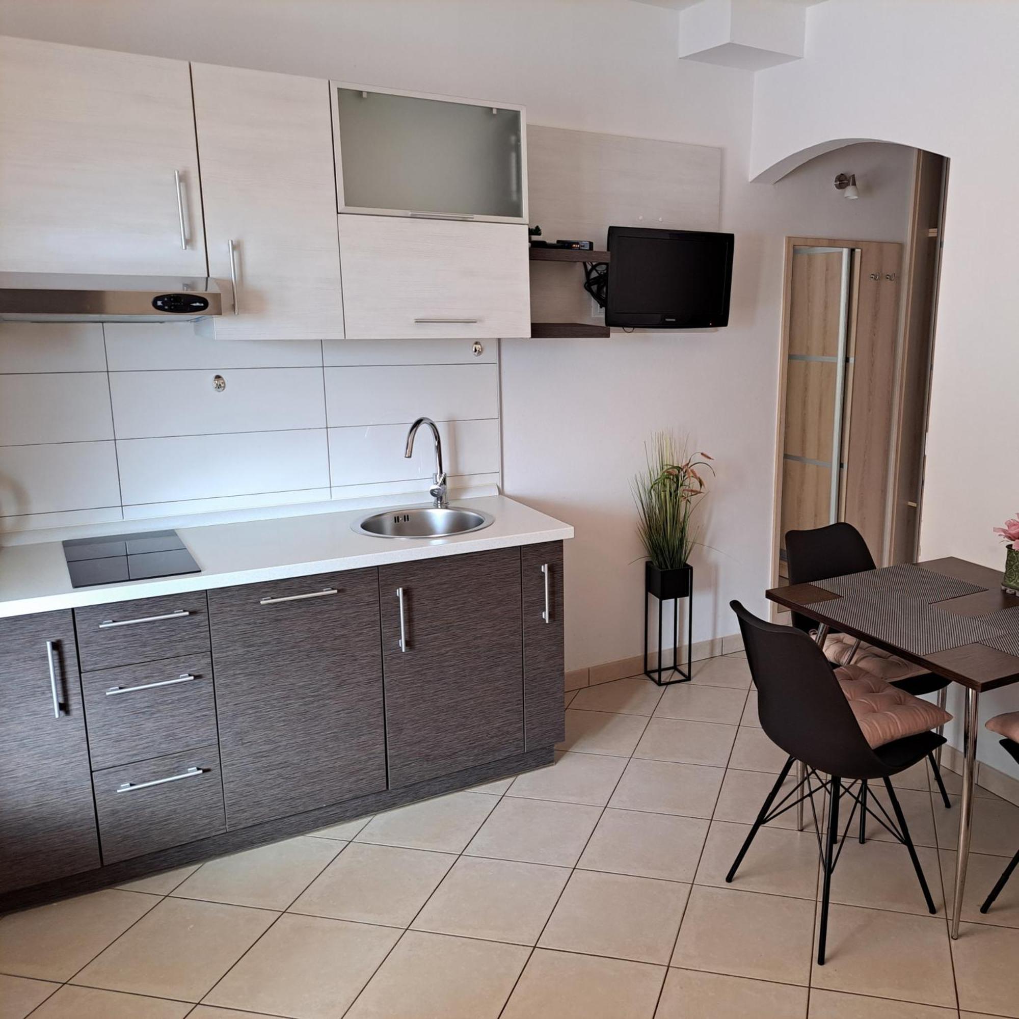 Studio Apartments Pinia-Marina ポレッチ エクステリア 写真