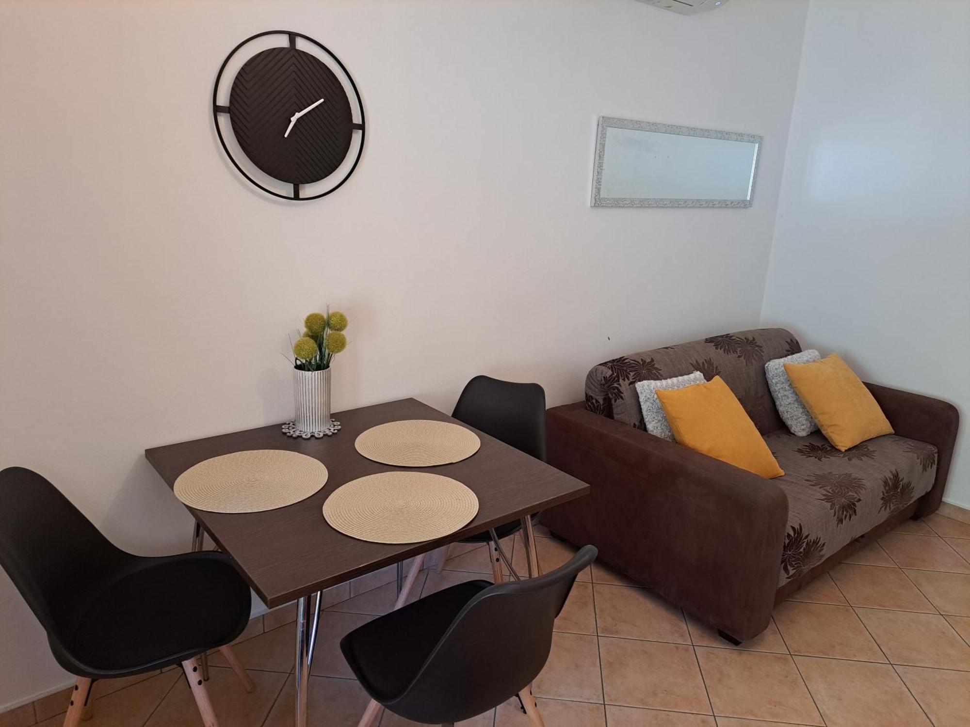 Studio Apartments Pinia-Marina ポレッチ エクステリア 写真